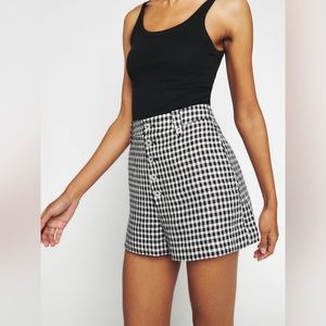 Reformation “Grayson Linen Short” in April Check. Size 0 NWT